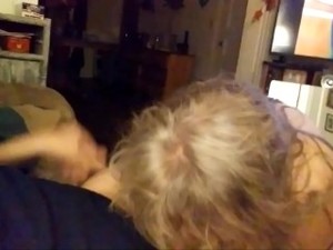 Beautiful Green Eyed Milf Lets Her