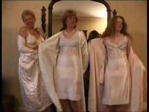SEXY VINTAGE LINGERIE MATURE OLDER MILF