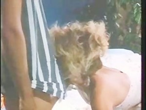 Retro 80's couple